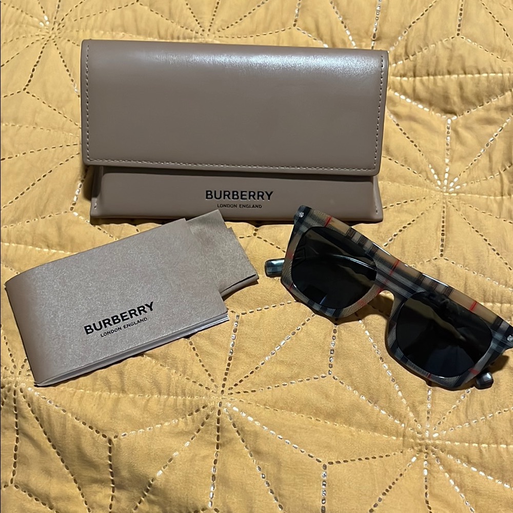 Burberry sunglasses, case, cleaning cloth and info brochure